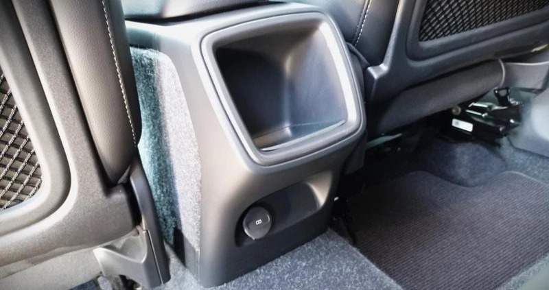 Volvo XC 40 cena 114900 przebieg: 121062, rok produkcji 2019 z Kraków małe 781